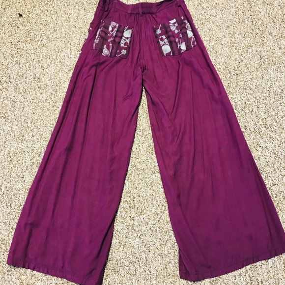 NWT. Burgendy wide leg pant. 215809. CL/WH - Picture 5 of 5